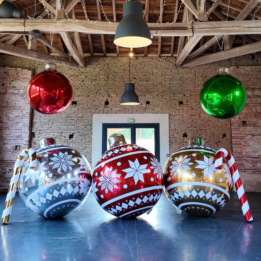 Boule de Noël Géante Gonflable