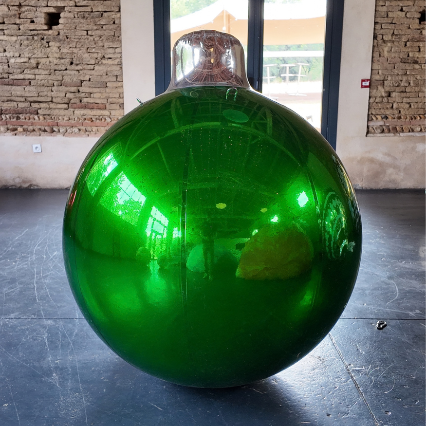 Boule de Noël Géante Gonflable
